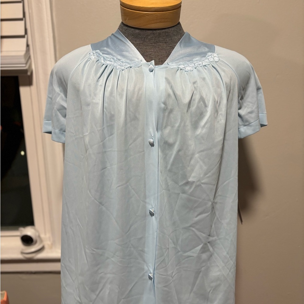 Vanity Fair Light Blue Casual Button Down Shirt